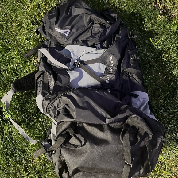 Alps Mountaneer expedition Black and Gray Backpack - Picture 7 of 7